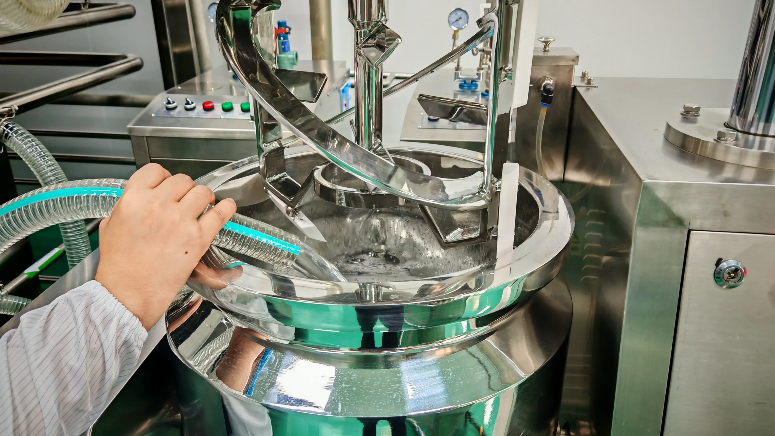 Emulsification process - Mountain Sea Private label | Hair Care Manufacturer & Supplier hair care manufacturer