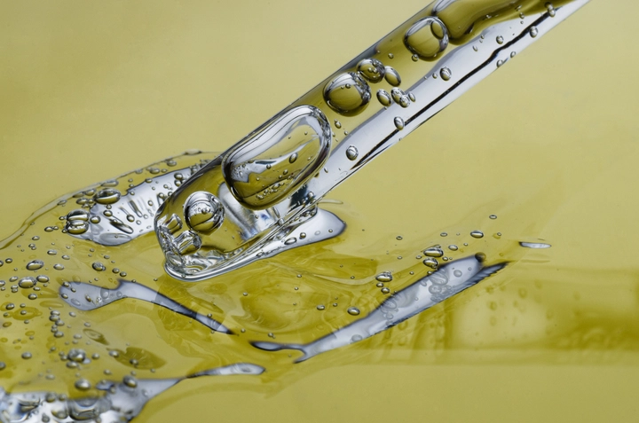 close up hyaluronic acid tratment